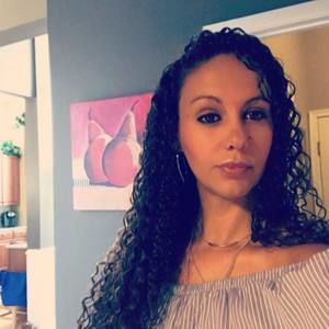 Meet your Posher, Desiree